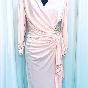 Vintage Crossbody Knee Length Dress with Sequin Detail Pin